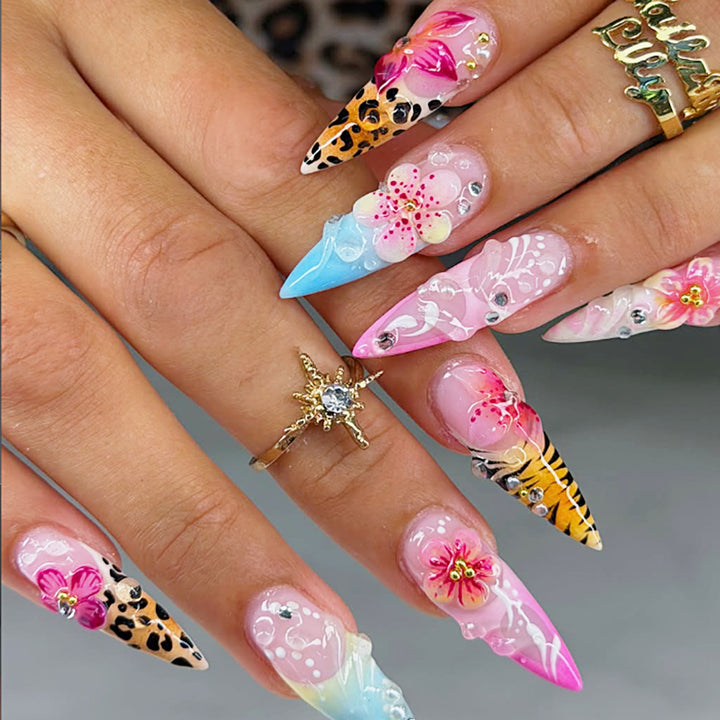 Artificial nail set with floral and animal designs Kalsten