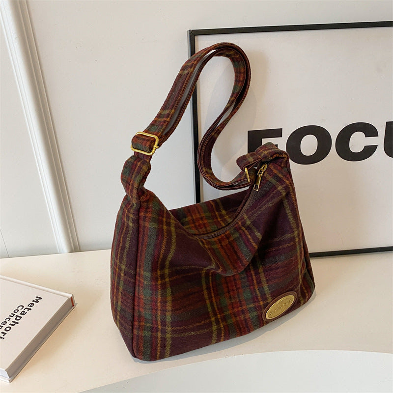 Cozy Plaid Shoulder Bag Kalsten