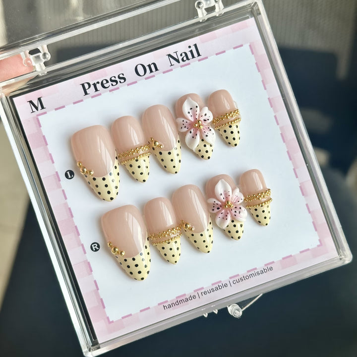 Artistic Reusable Press-On Nail Set