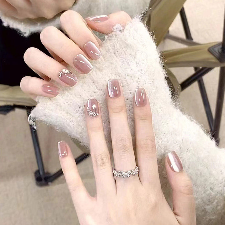 Glittering artificial nail tips with elegant details Kalsten