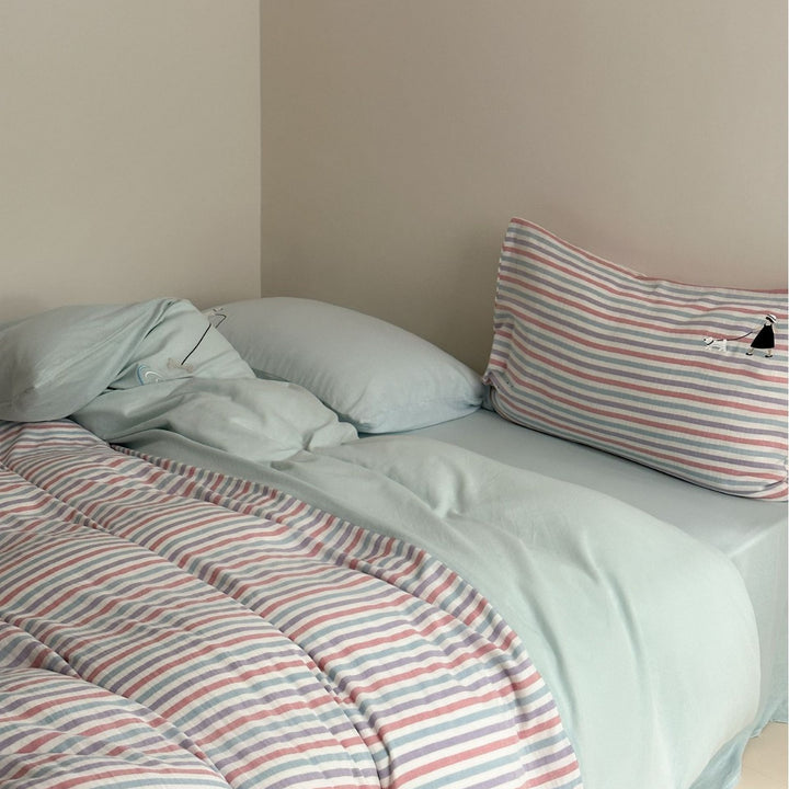 Pastel-striped bedding set made of cotton-linen with rainbow embroidery