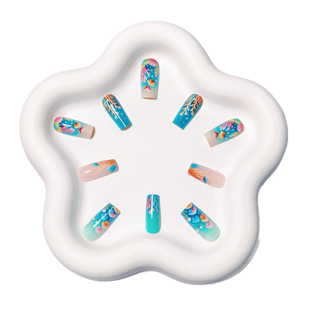 Art nails with filigree underwater motif Kalsten