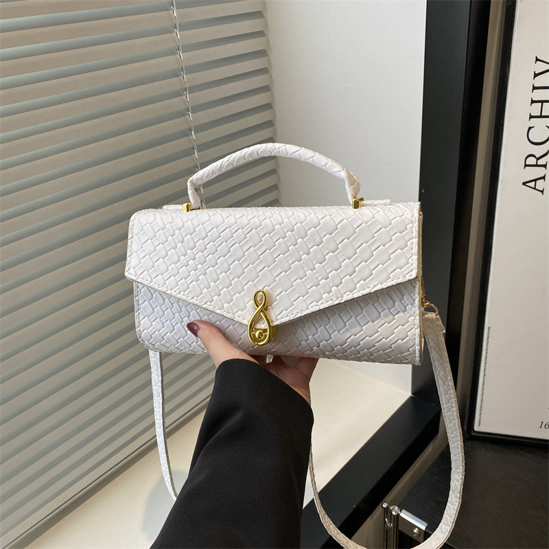 Elegant Crocodile-Patterned Handbag