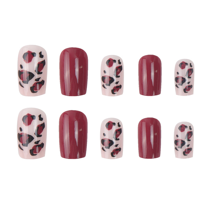 Artistic Short Press-On Nail Set with Leopard Print and Glossy Finish Kalsten