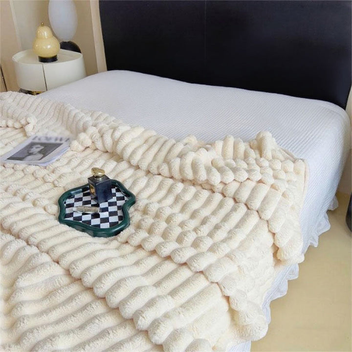 Women Plush Bedspread with Textured Design Kalsten