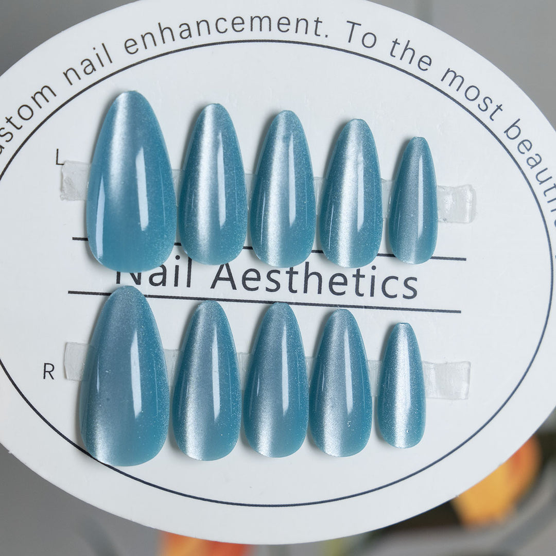 Stiletto-Shaped Press-On Nail Set