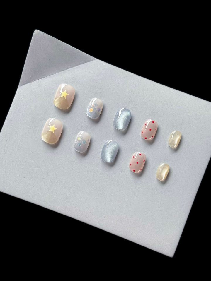 Artistic Press-On Nail Art Set with Stars and Dots