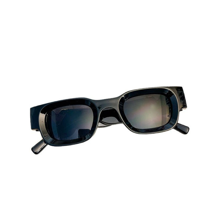 Ladies fashionable sunglasses with a striking design Kalsten