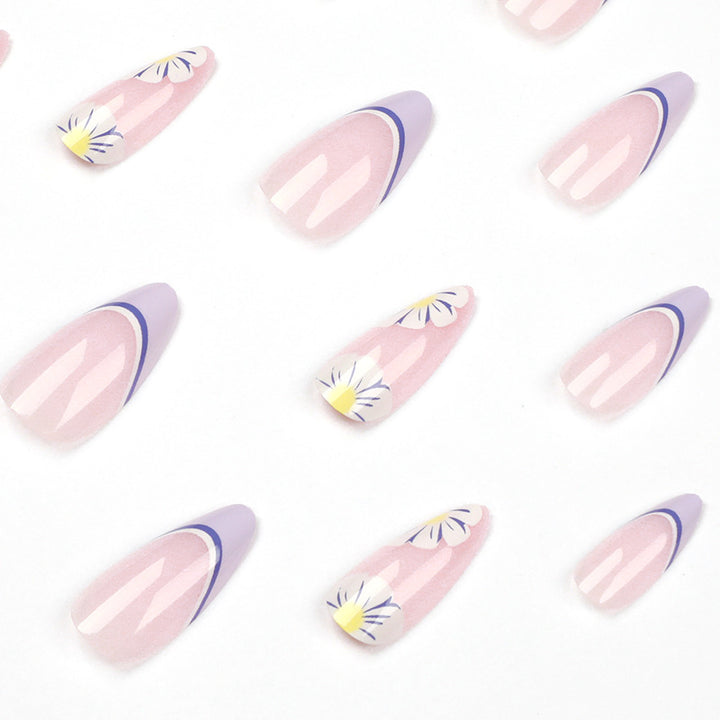 Artistic nail art with flower and ombre effects Kalsten