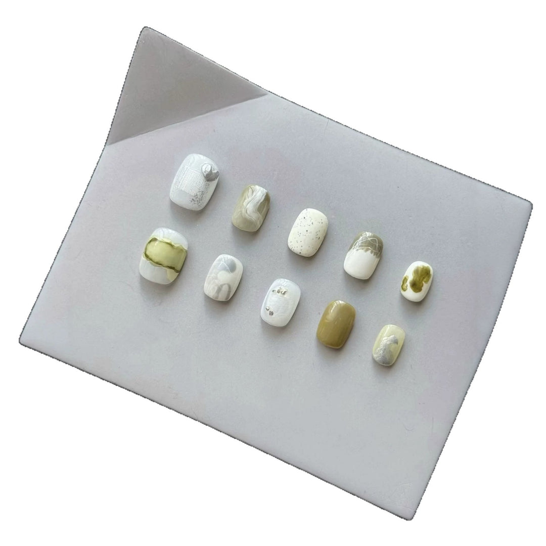 Artistic Marble Design Press-On Nail Set