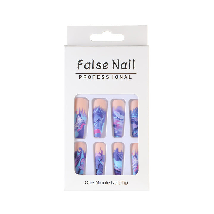 Artificial nails in modern marble design Kalsten