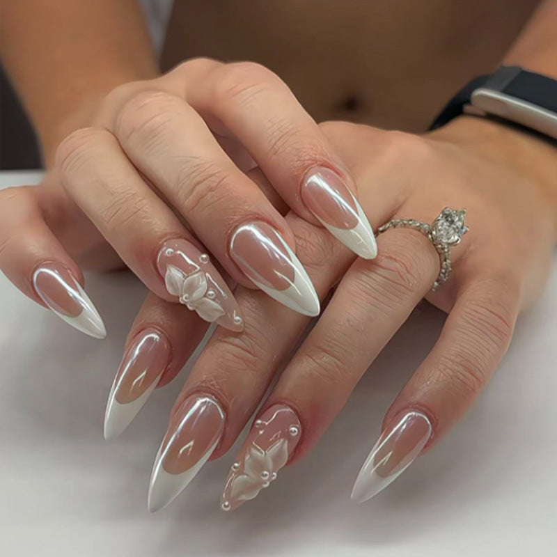 Artificial Nail Set with elegant tips and romantic accents Kalsten