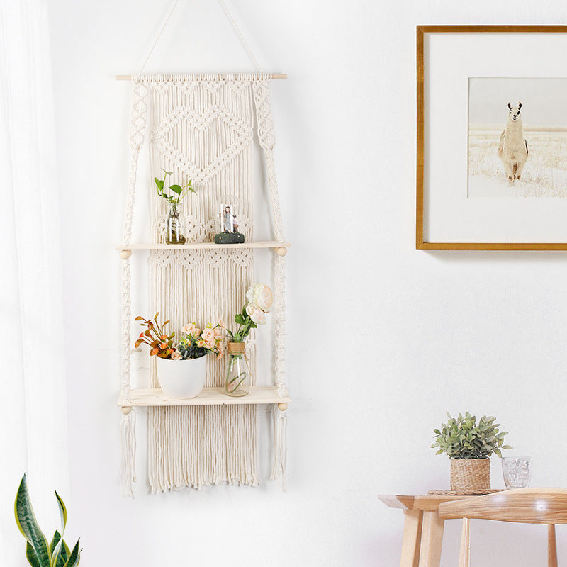 Macrame shelf with heart design Kalsten