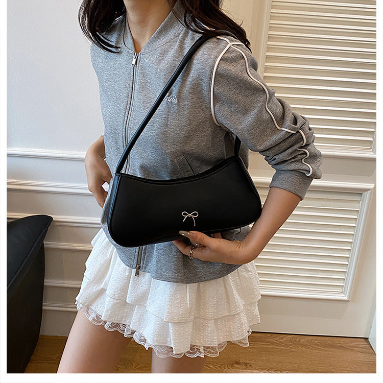 Elegant Curved Handbag Kalsten