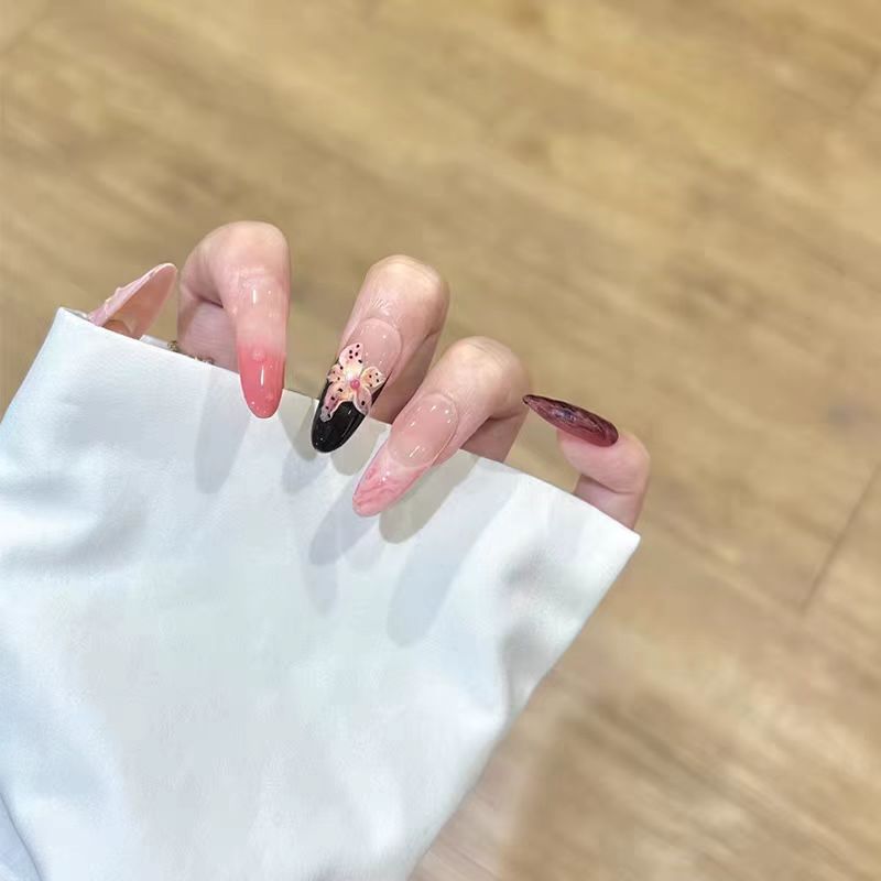 Artistic Floral Press-On Nail Set