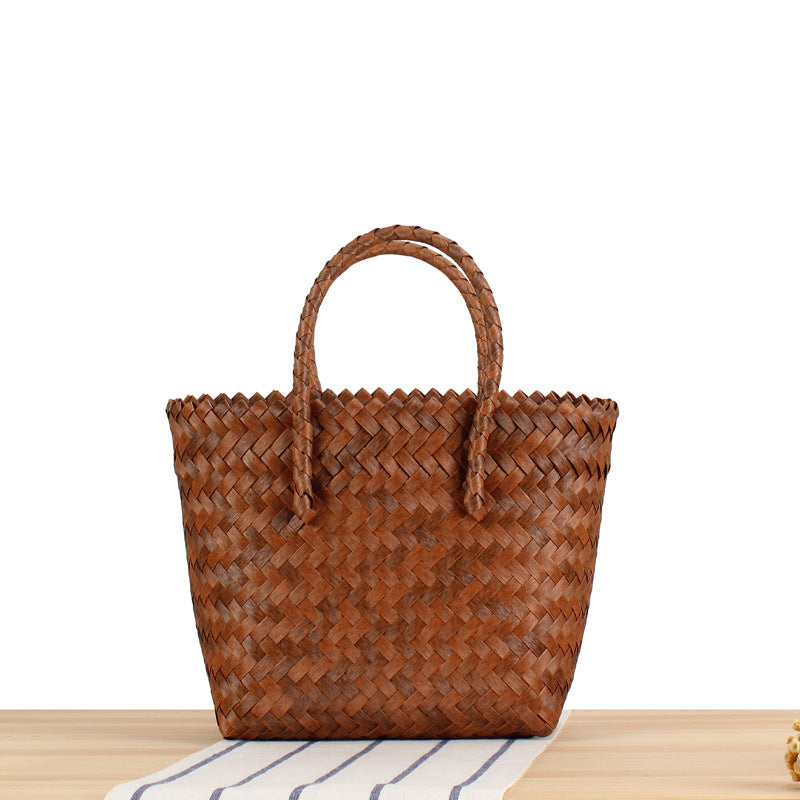 Tote bag made of handwoven natural material with braided design Kalsten