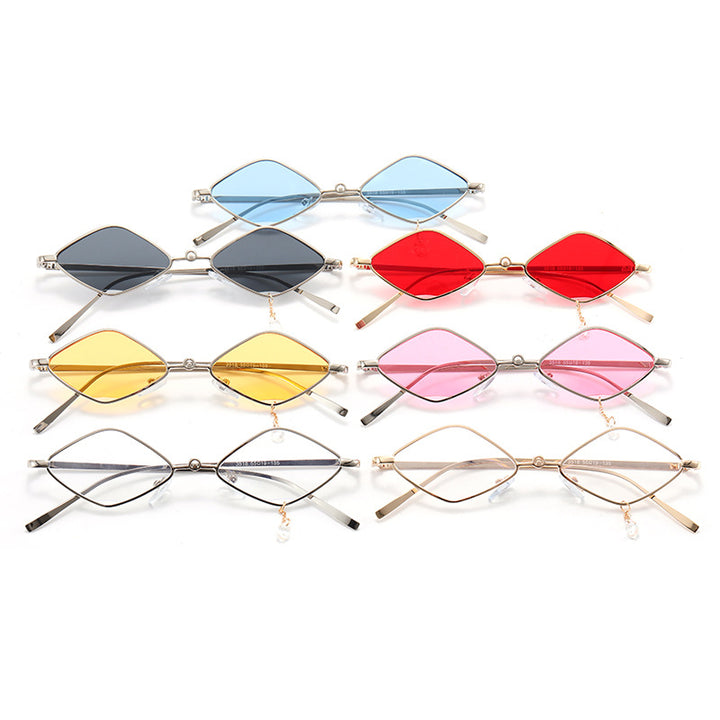 Ladies fashionable sunglasses with faceted frame Kalsten