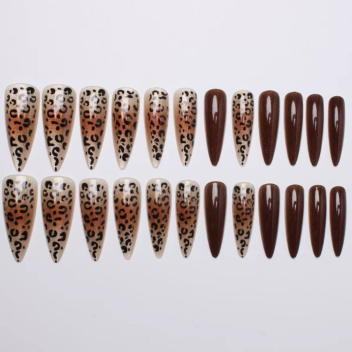Elegant designed artificial nails Kalsten