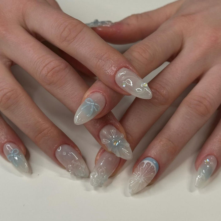 Artificial nail art with floral and decorative elements Kalsten