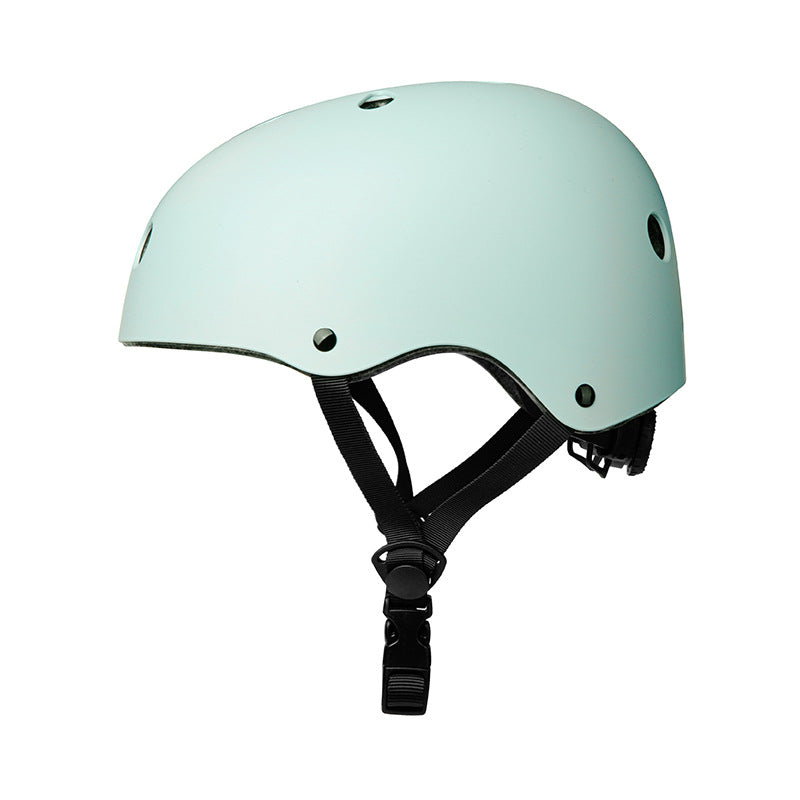 Skate Helmet with Optimized Fit Kalsten