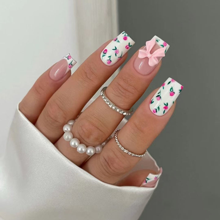 Floral Design Decorative Press-On Nails