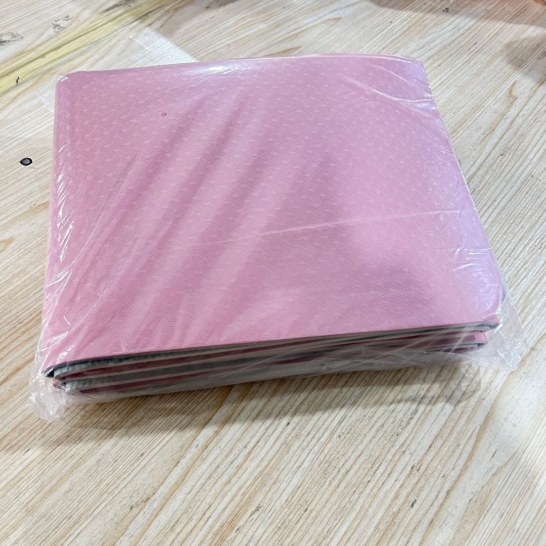 Non-slip training mat with structured design Kalsten