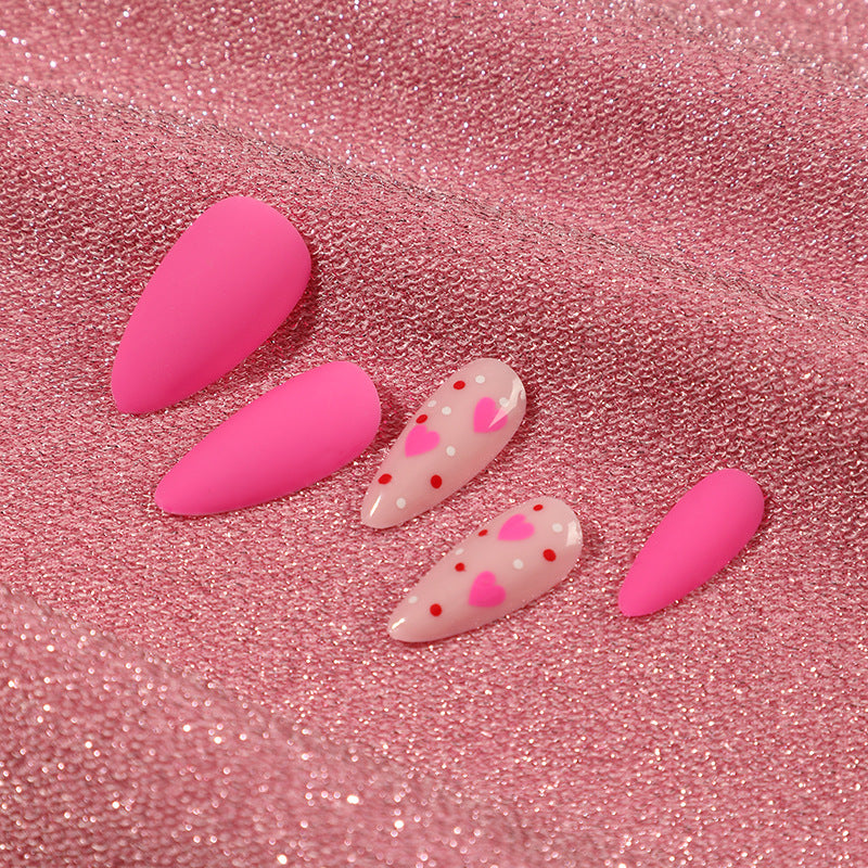 Artificial nail art with heart design Kalsten