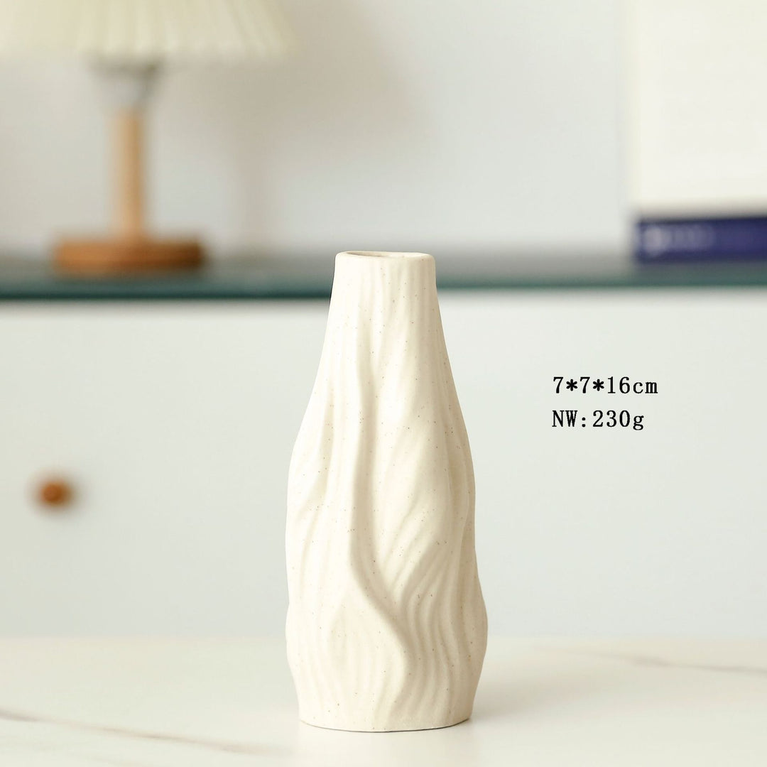 Modern Minimalist Ceramic Bud Vase Kalsten