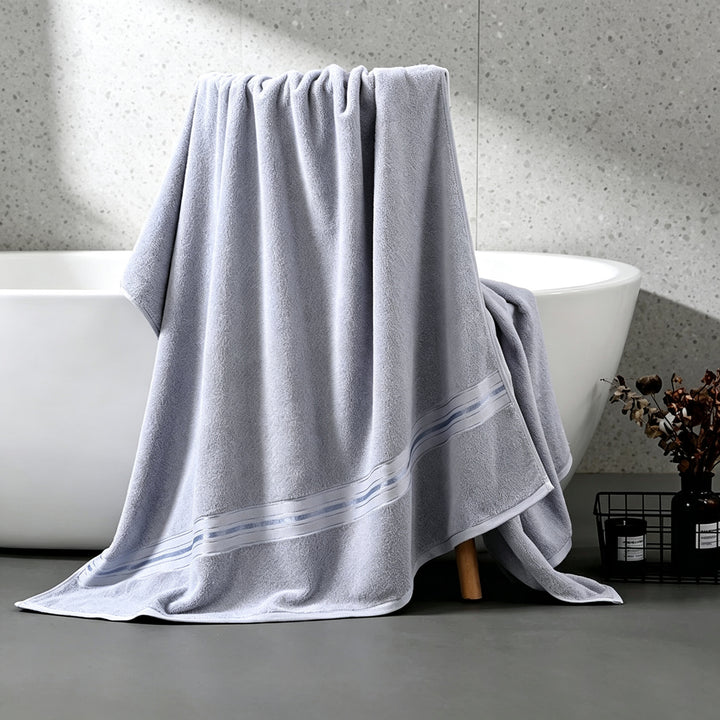 High-quality terry bath towel with elegant stripe detail Kalsten