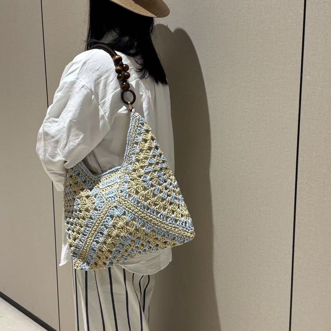 Hand-knotted shoulder bag with wooden handles Kalsten