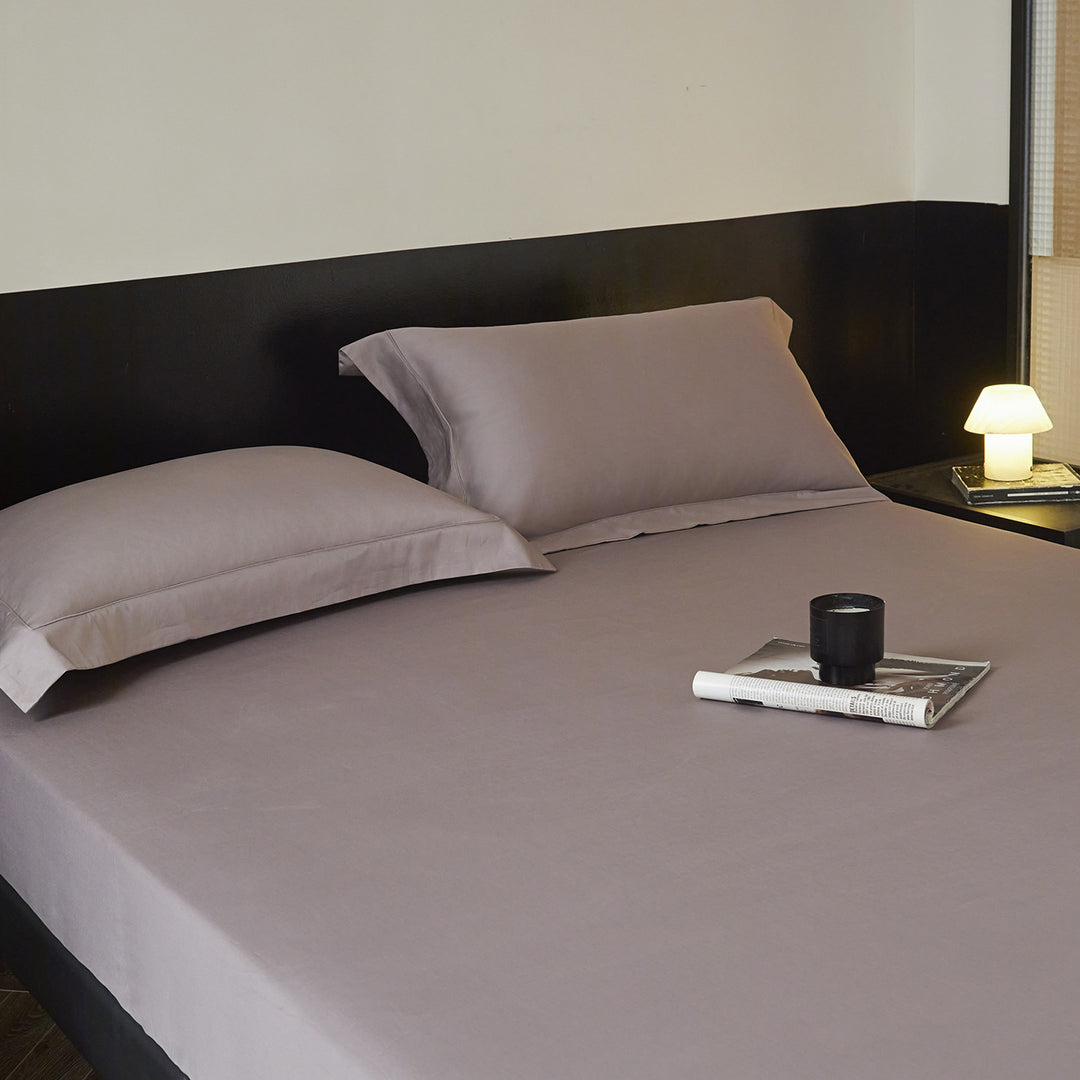 Premium bedding set with fitted sheet and Oxford pillowcases