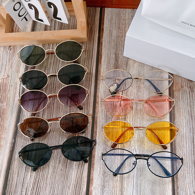 Round Sunglasses with Golden Accents Kalsten