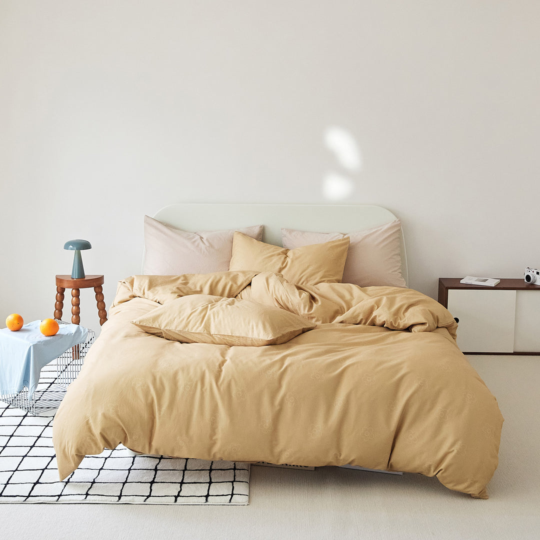 Bedding set made of cotton satin with large polka dot pattern