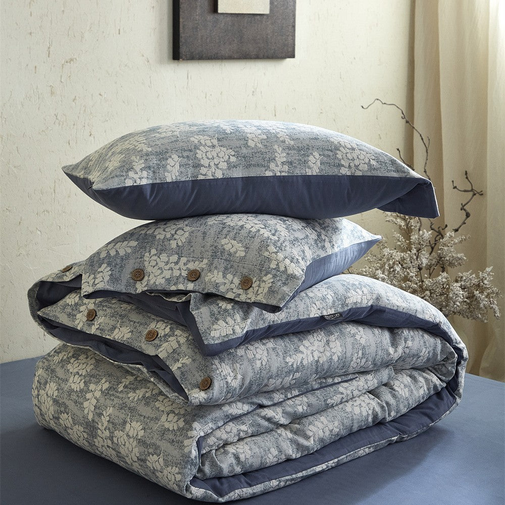 Bedding set – cotton-linen mix with fine flower relief and button placket