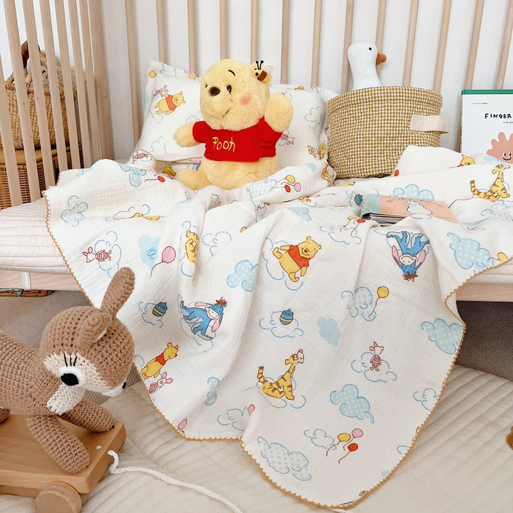 Unisex Cozy Muslin Blanket with Cheerful Winnie Pooh Motif Kalsten