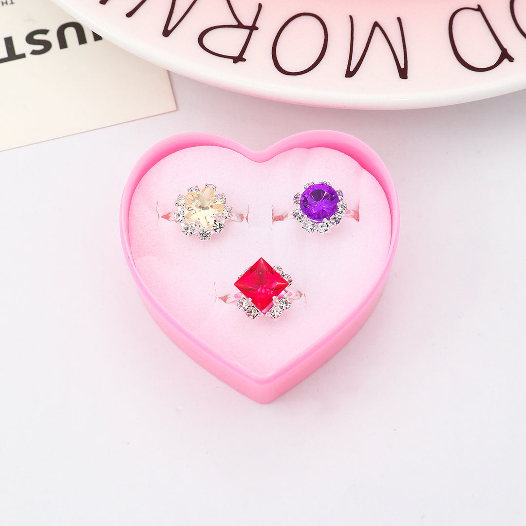 Elegant jewelry ring with sparkling gemstone Kalsten