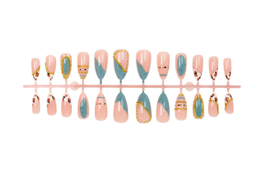 Artificial nail set with luxurious decorative elements and elegant designs Kalsten