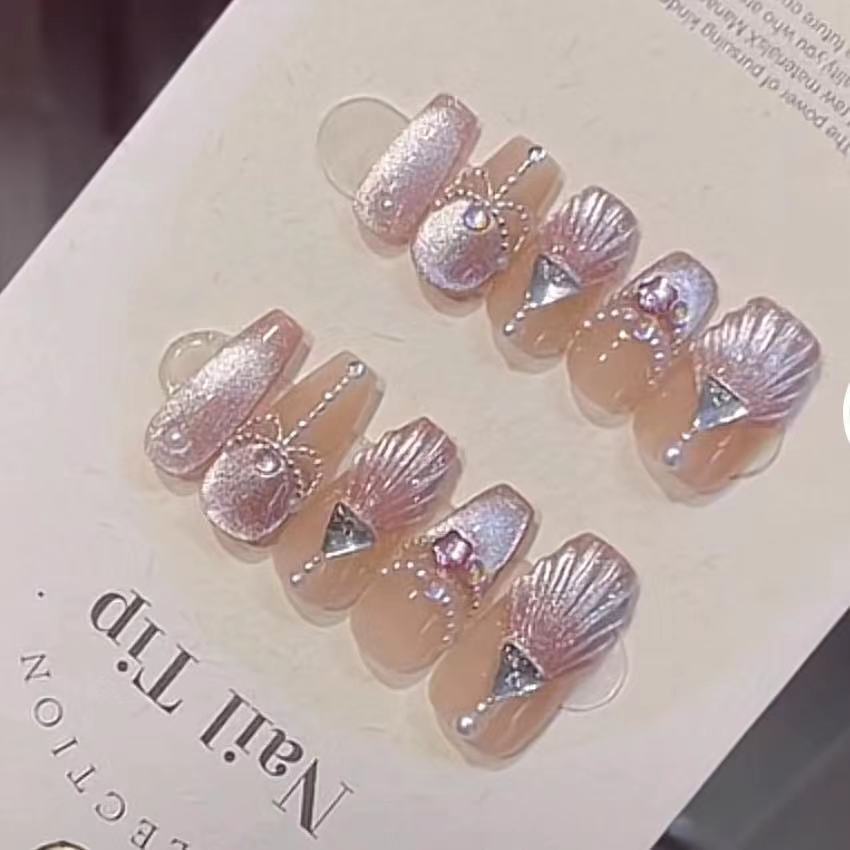 Elegant 3D Floral Design Press-On Nail Set Kalsten