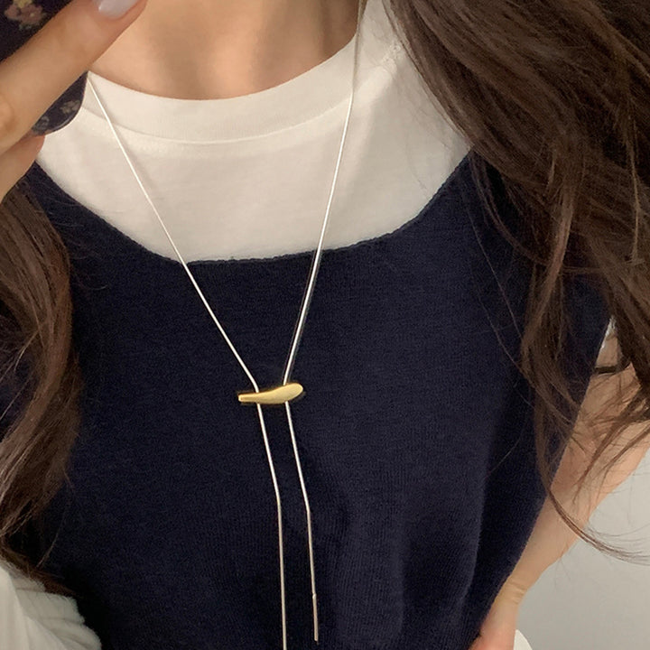 Minimalist Necklace with Elegant Pendant Kalsten