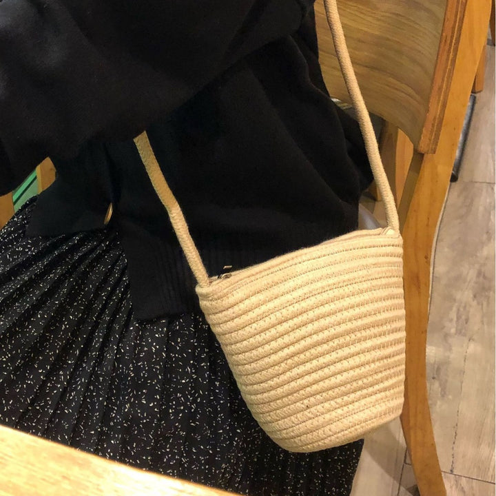 Hand-knotted handbag with stylish textile mix Kalsten