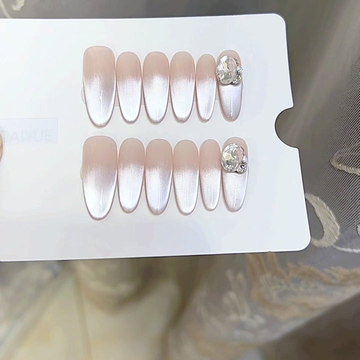 Glamourous Press-On Nail Set Kalsten