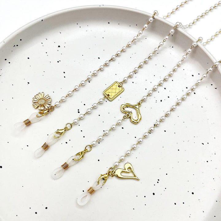 Heart-Shaped Beaded Eyewear Chain Kalsten