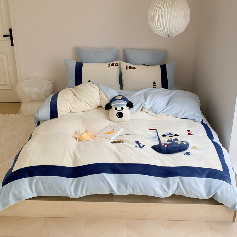 Children's bedding set with quilted blanket, waffle texture and embroidered sea motif
