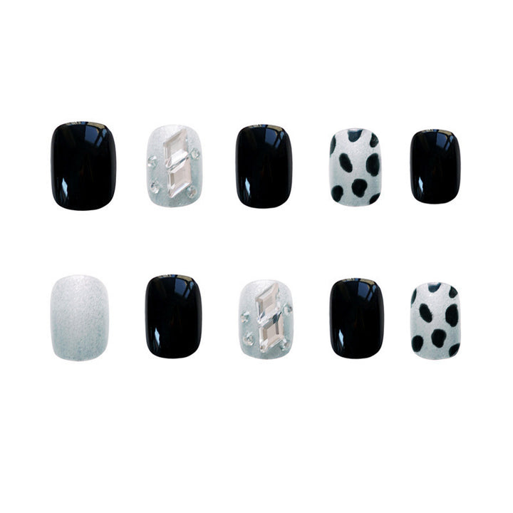 Glamorous Decorative Press-On Nails