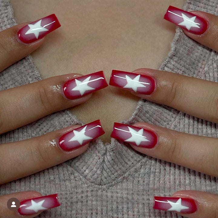 Artful Nail Art with Star Pattern Kalsten