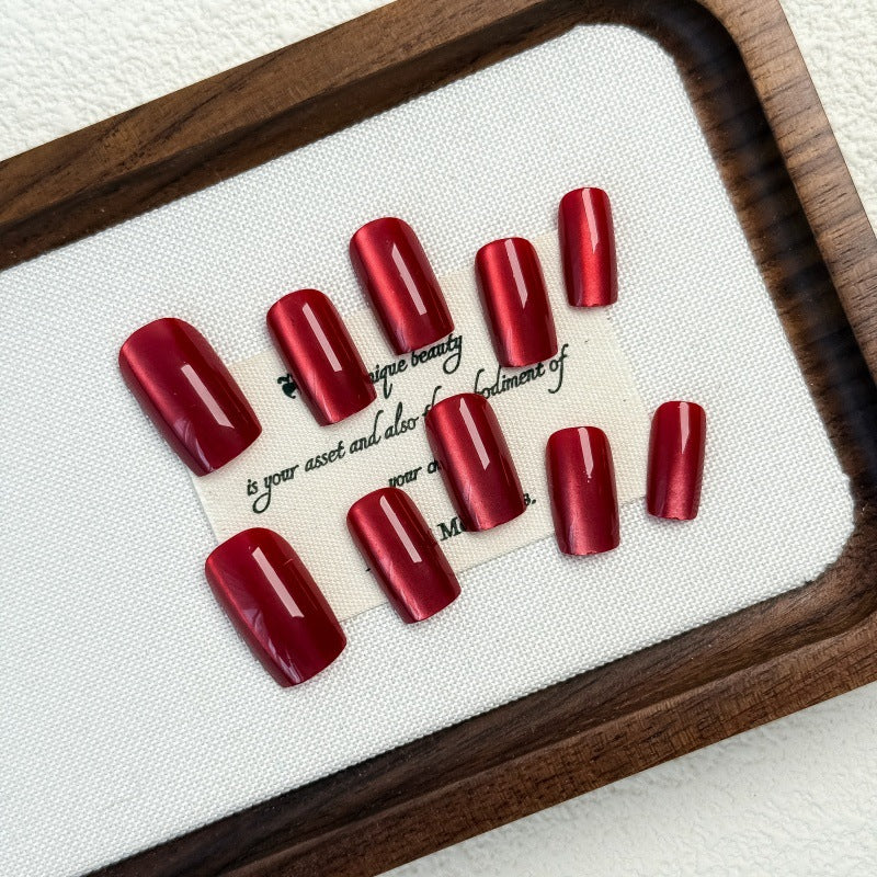 High-gloss artificial nails with modern design Kalsten