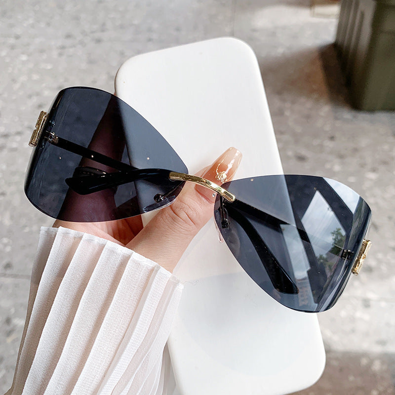 Women Cat-Eye Sunglasses with Elegant Decoration and High-Quality Frame Kalsten