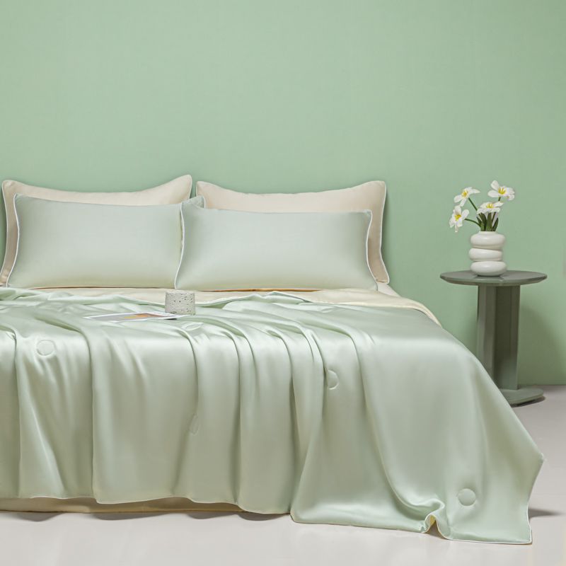 Ladies satin bed linen with stylish design Kalsten