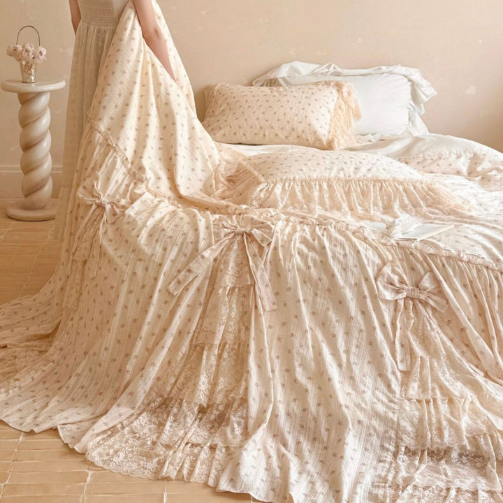 Vintage-inspired bedding set with pleated bedspread and delicate lace trim