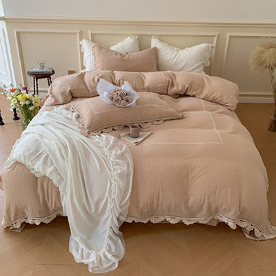 Bedding set made of cotton gauze with decorative ruffle and soft linen effect